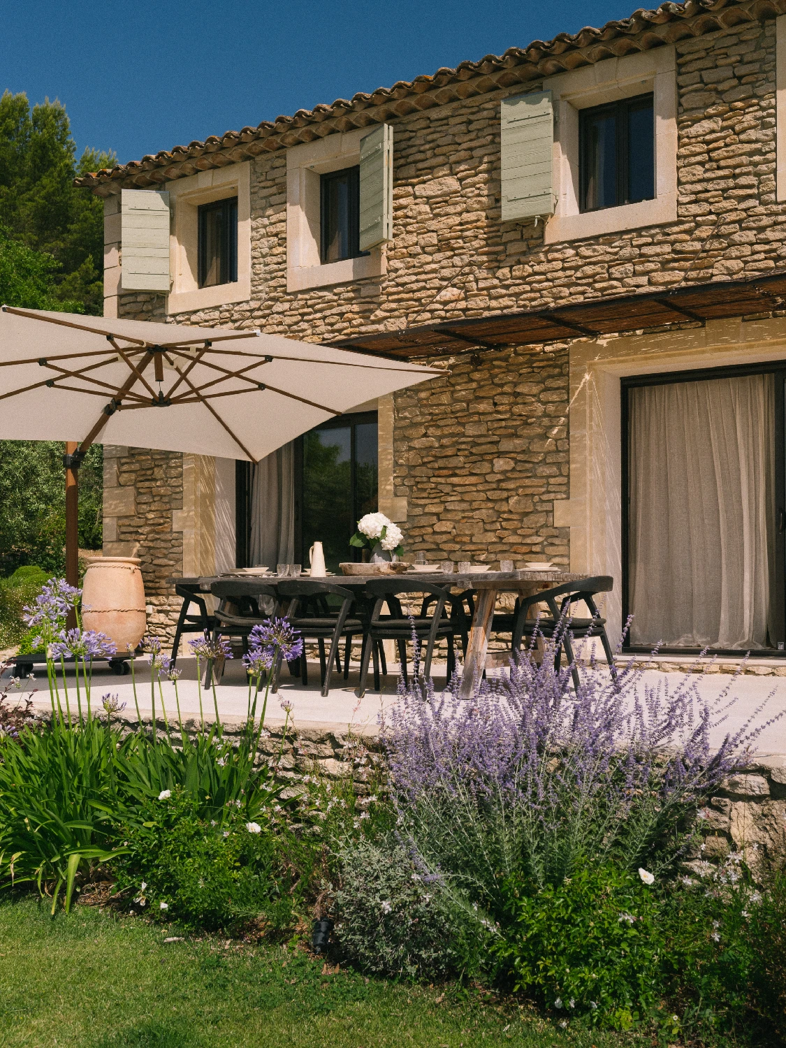 rénovation mas maison Gordes architecte vaucluse luberon Ménerbes villa construction