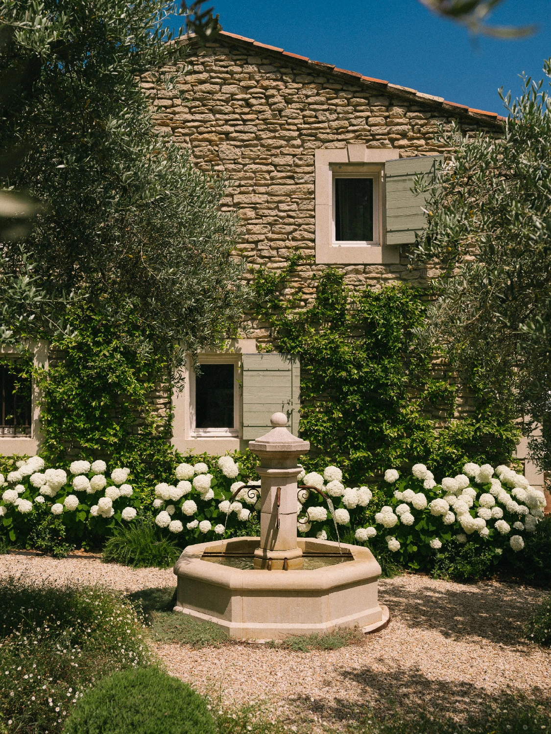 rénovation mas maison Gordes architecte vaucluse luberon Ménerbes villa construction